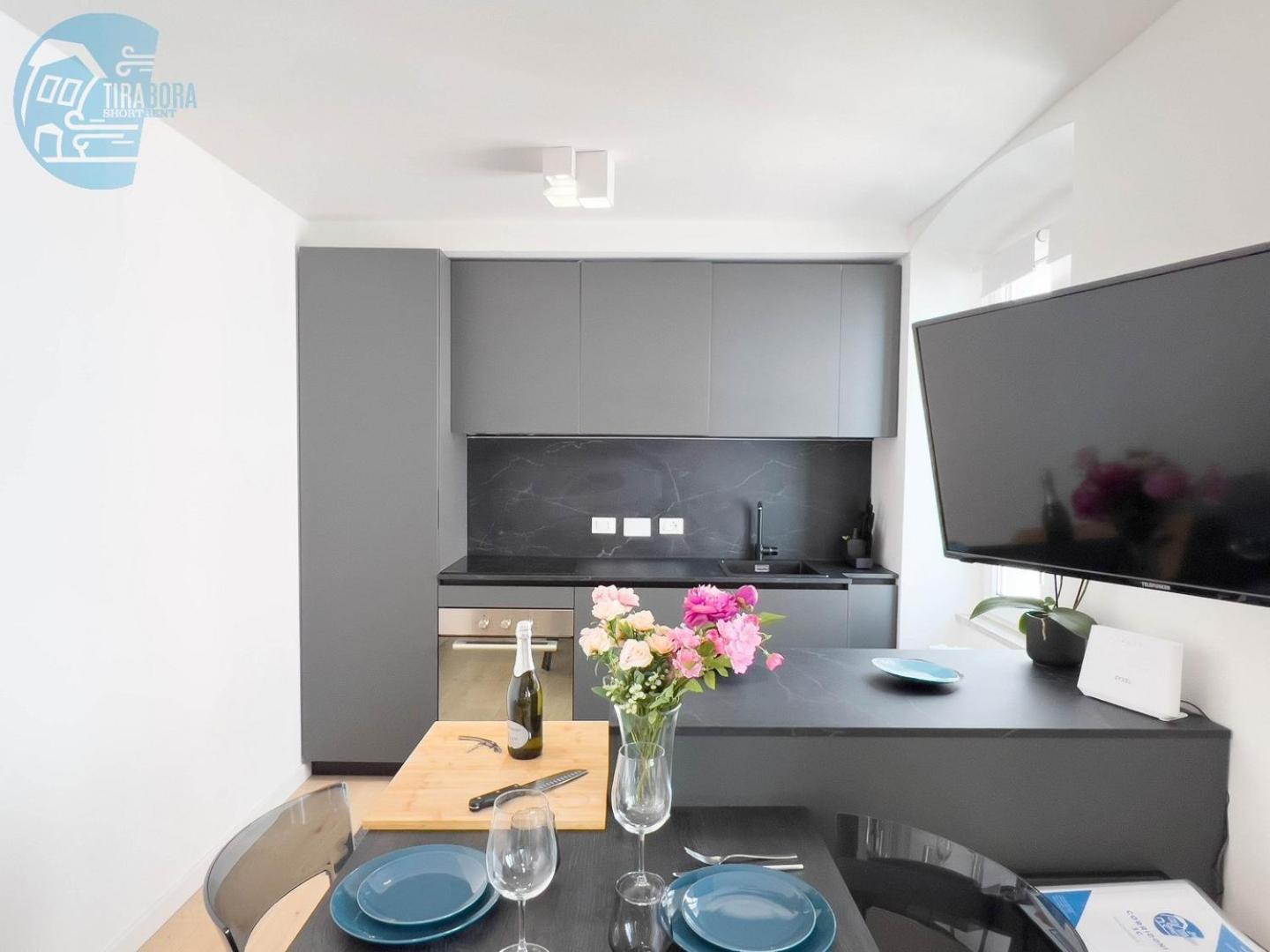 Apartament Corridoni 3C Tirabora Short Rent Triest Zewnętrze zdjęcie